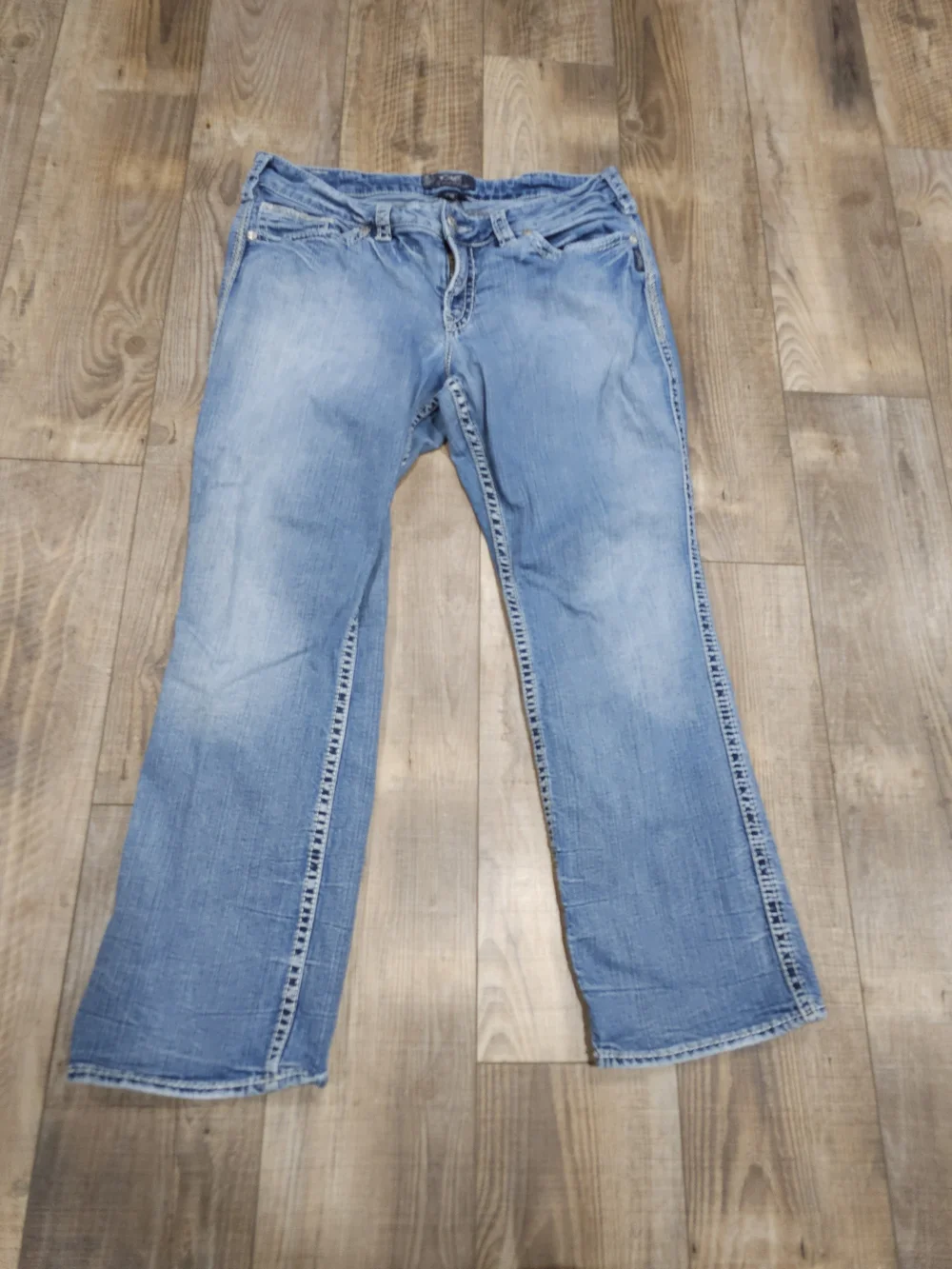 Silver Size 18 Womens Suki Flap 17